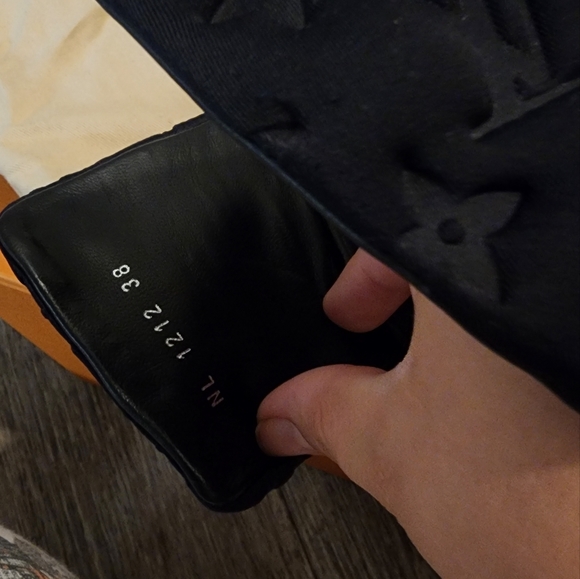 LV Pool Pillow Comfort Mule - Picture 5 of 7